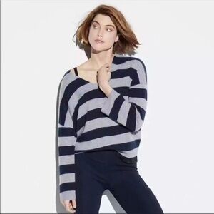 Vince Blue/Grey Striped Cashmere Sweater V Neck Size Medium M